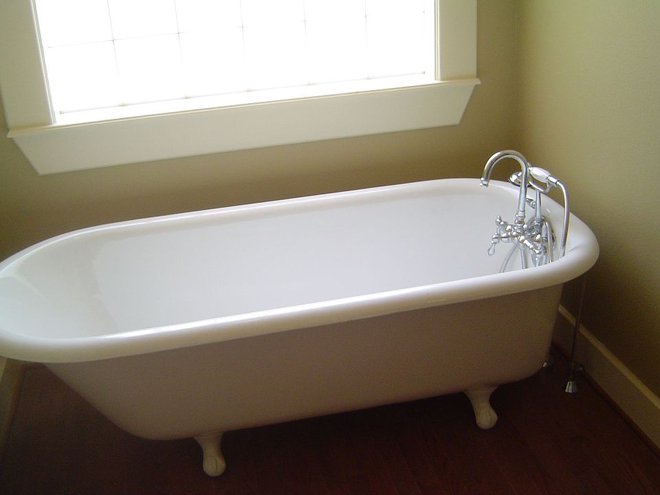 Tub in master bath