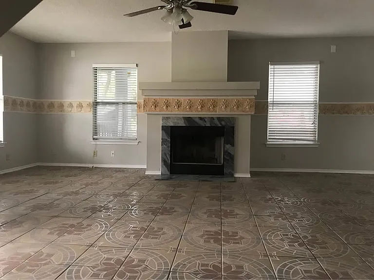 9002 Limestone Hl — Photo 3