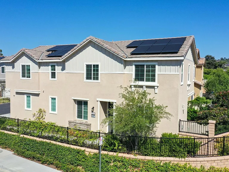 5605 Estrella Way — Photo 34