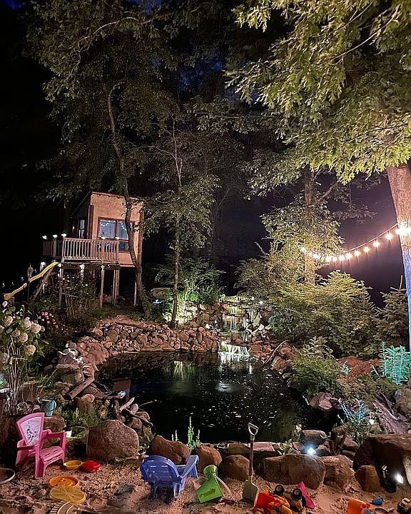 Pond, treehouse, small beach