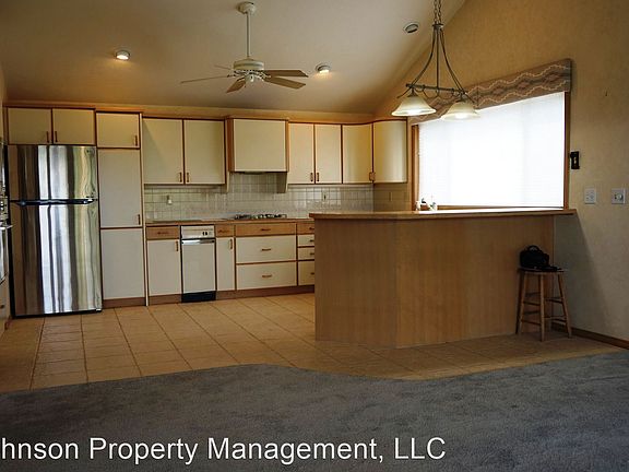 5th image of 6011 N Park View Ln