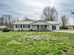 160 County House Rd, Livingston, TN 38570