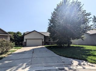 10409 W Lamp Cir, Wichita, KS 67215