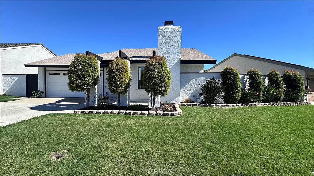 5 bed, 2158 sqft, $6,300 — Photo 2