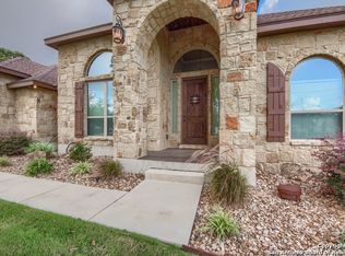 125 Bucks Ln, La Vernia, TX 78121
