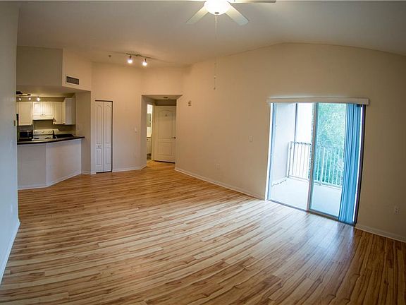 3rd image of 5060 Fairways Cir APT 302