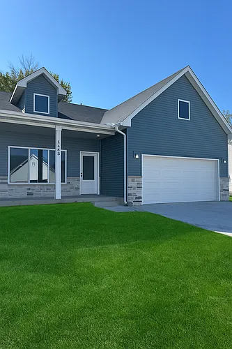 1101 Emerald Cove Dr Photo 1