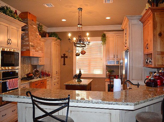 2nd image of 230 Riverwood Dr