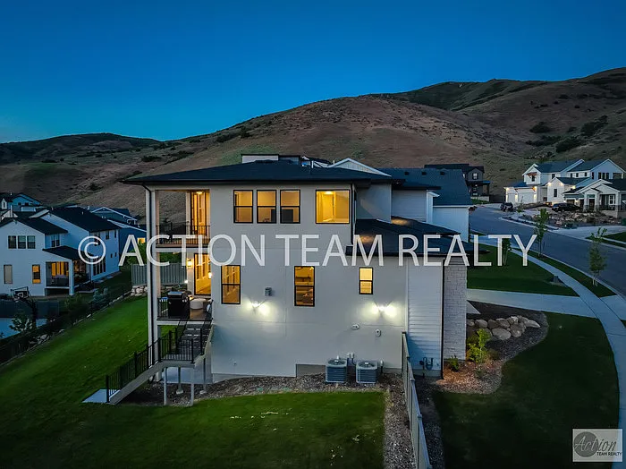 1722 W Oakridge Dr — Photo 61