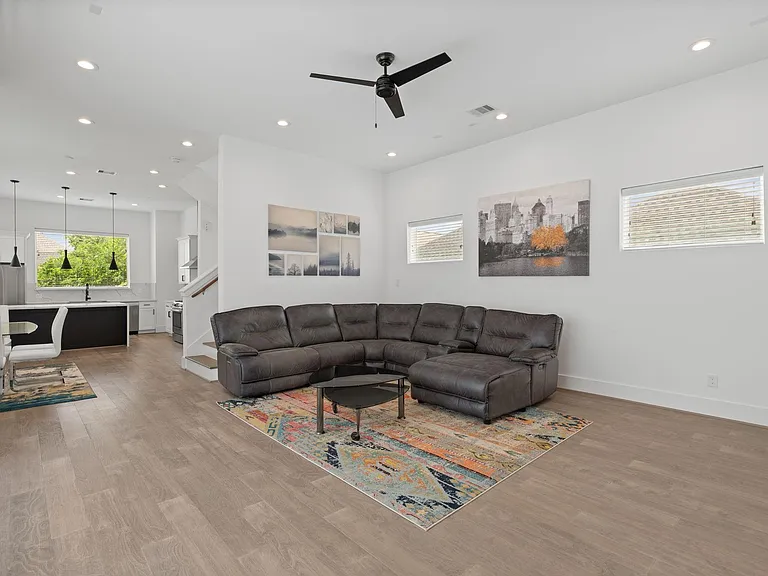 6010 Truro St #C — Photo 17