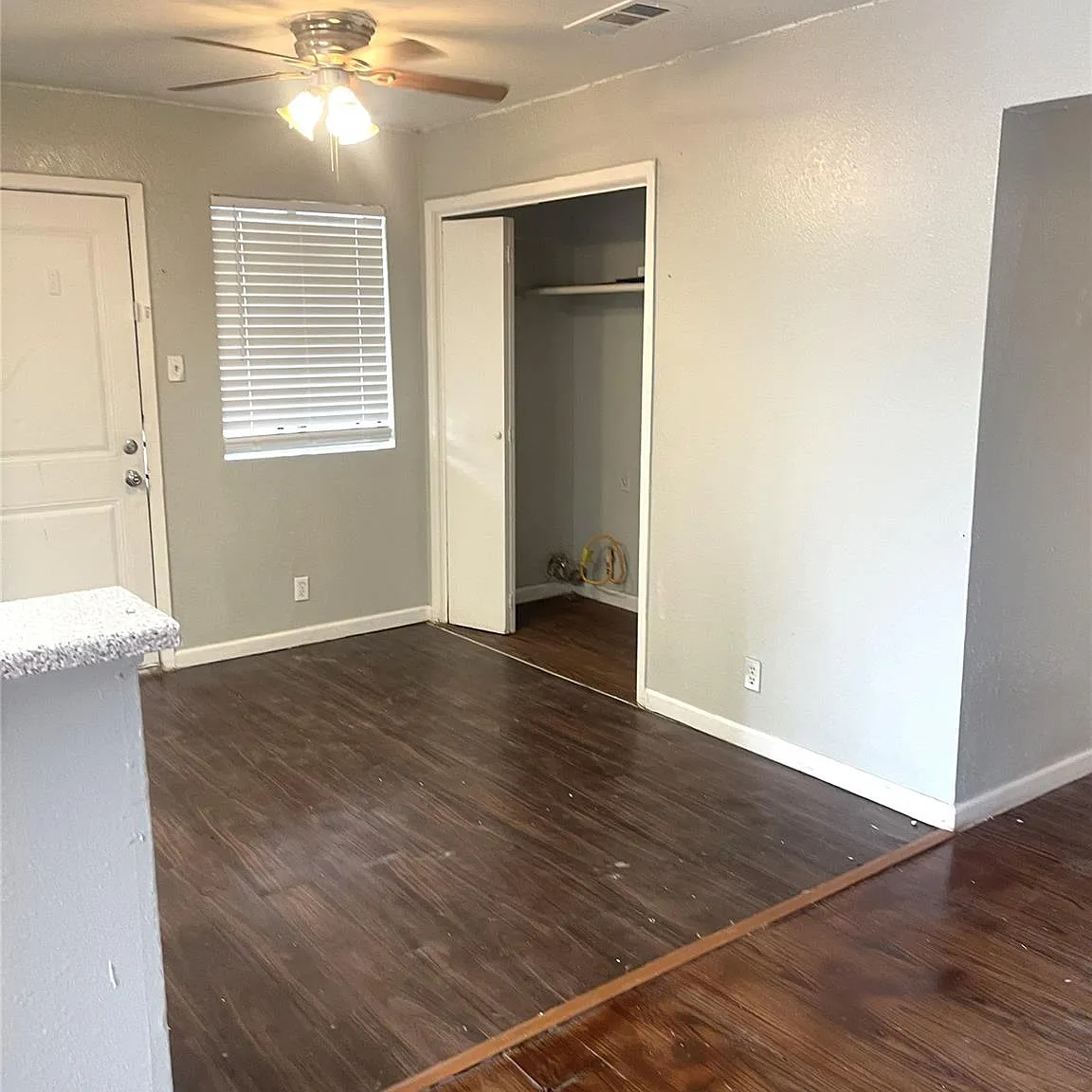 Studio, 1.0 bath, 1012 sqft, $990 — Photo 4