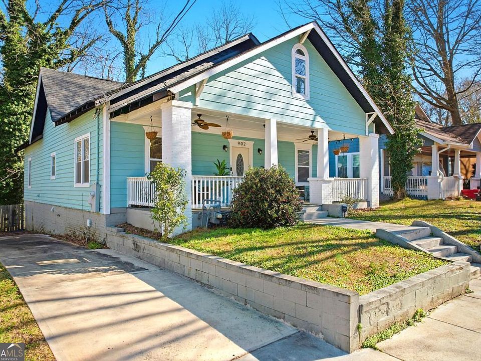 1st image of 902 Gaston St SW