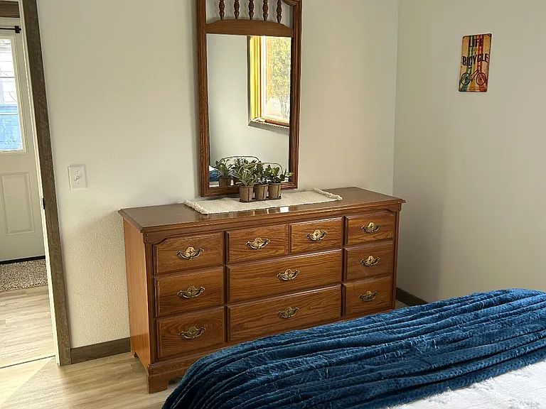 1006 Irvine Ave NW — Photo 11