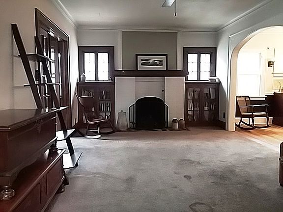5th image of 612 N Chicago Ave