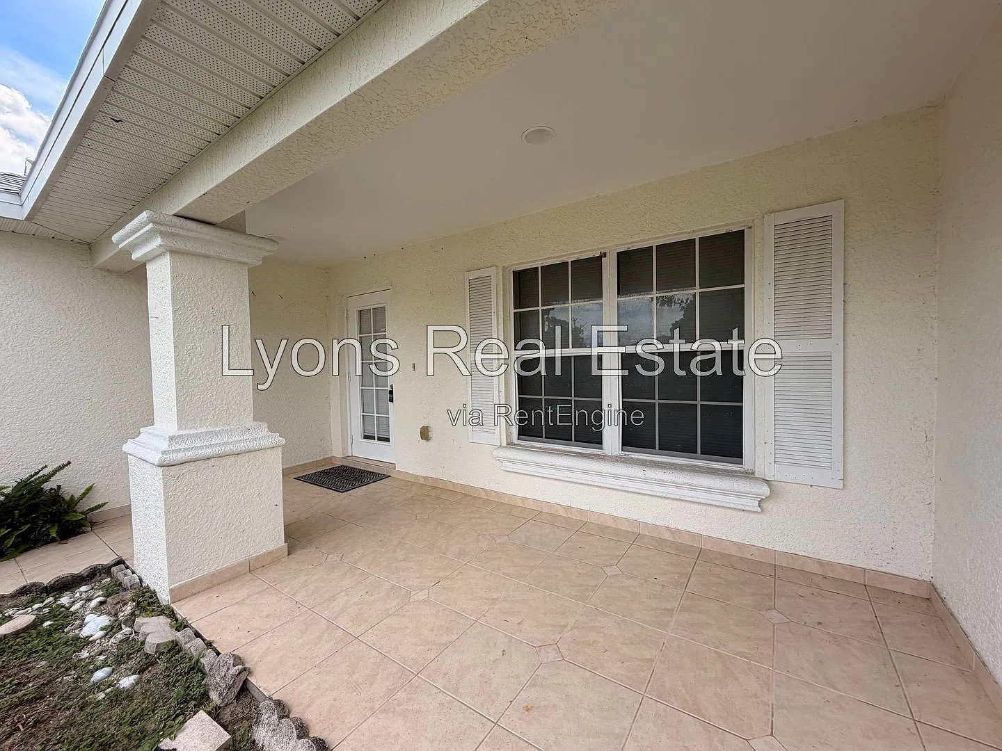 3 bed, 2.0 bath, 1589 sqft, $1,650 — Photo 2