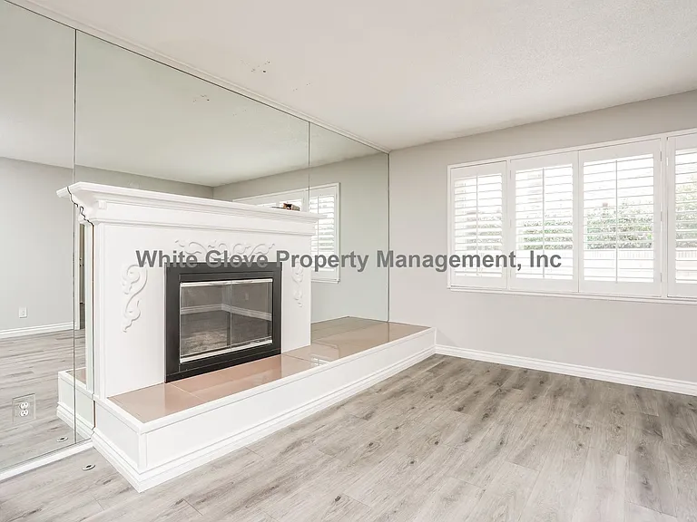 2623 Balfour Ave — Photo 4