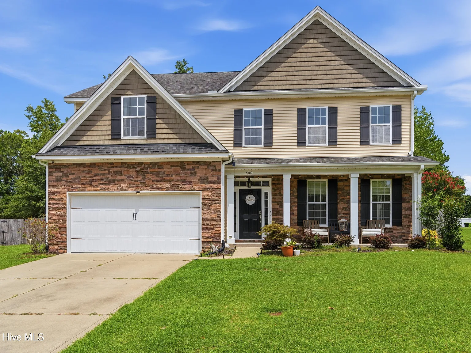 4 bed, 2.5 bath, $2,800 — Photo 3