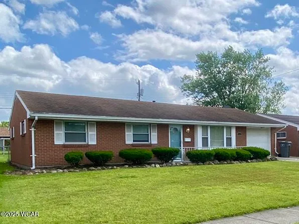 613 Meadowbrook Dr, Lima, OH 45801