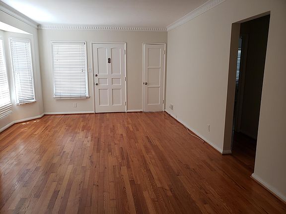 3rd image of 9070 Whitworth Dr