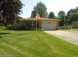 49420 Callens Rd, Chesterfield, MI 48047