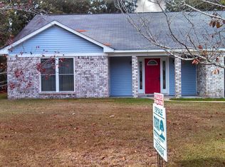 3709 Tangerine St, Ocean Springs, MS 39564