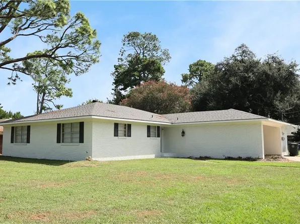 943 Harling Ln, Natchitoches, LA 71457