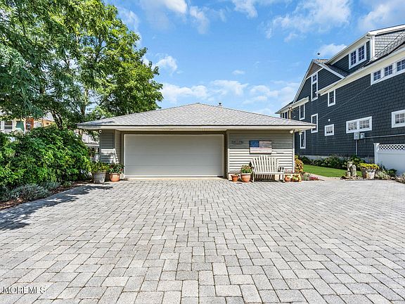 5th image of 66 1/2 Ocean Avenue