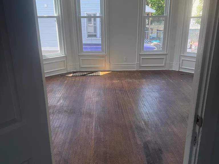 Dellinger Ave — Photo 5