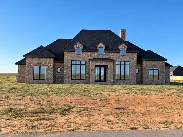 1143 Hayes St, Tahoka, TX 79373