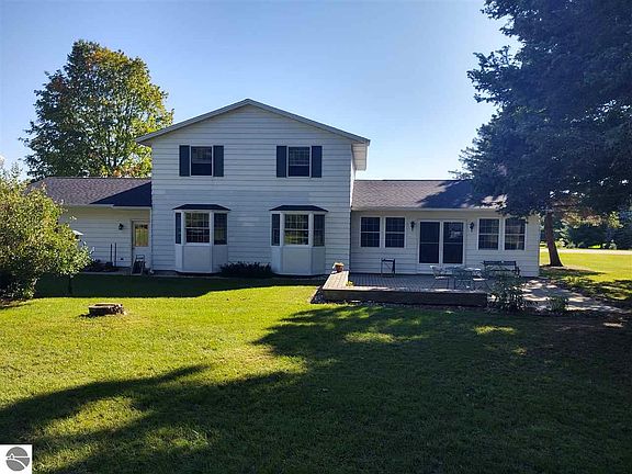 2nd image of 7510 Meadow Ln