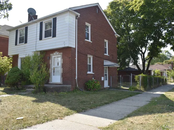 7361 Pinehurst St, Dearborn, MI 48126