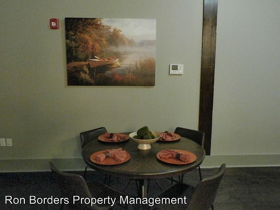 5th image of 215 N Ashley St APT B
