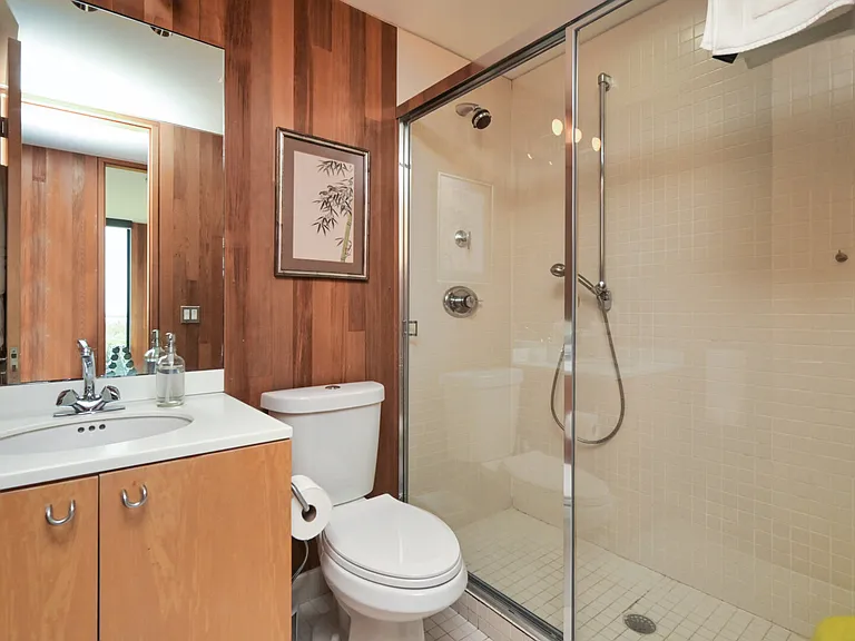 108 Seatuck Ave — Photo 39