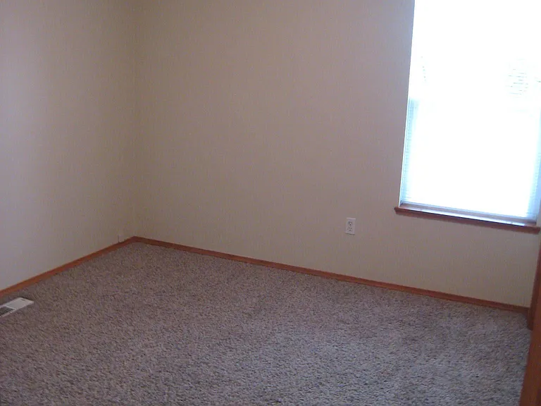 1010 S Newer Rd — Photo 13