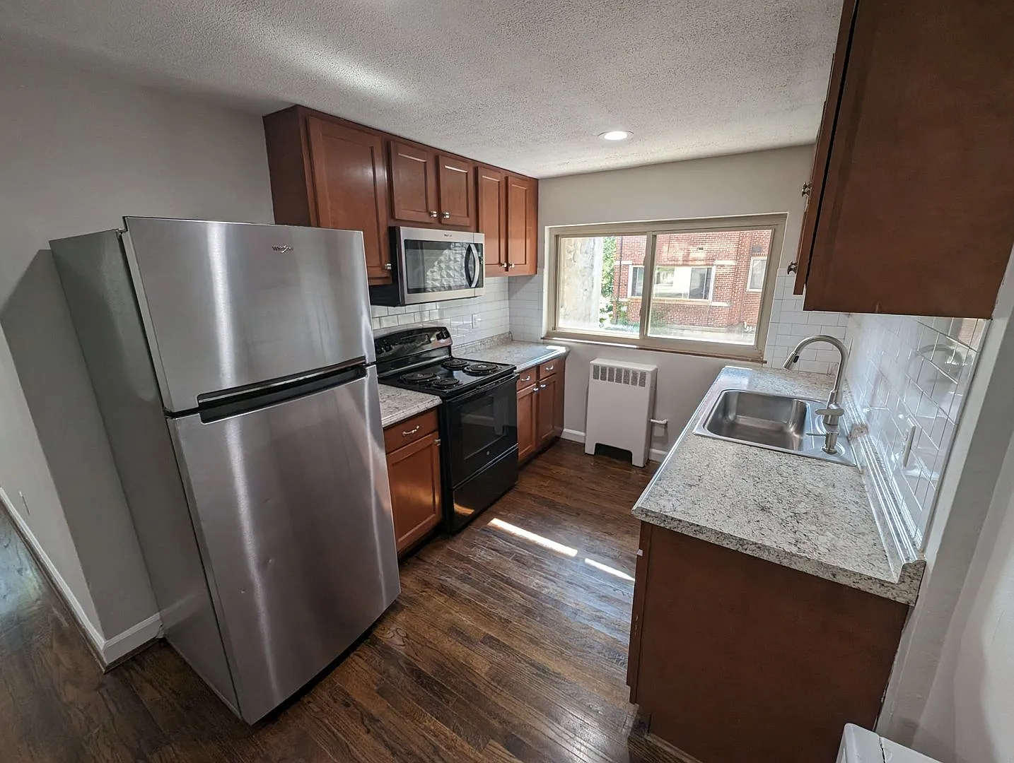 1613 Asmann Ave — Photo 3