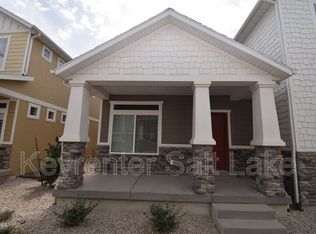214 E Allegheny Pl, Saratoga Springs, UT 84045