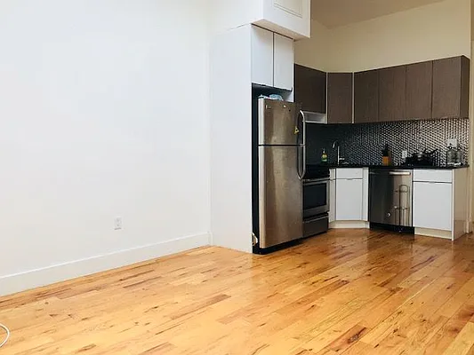 Rented by null | media 11