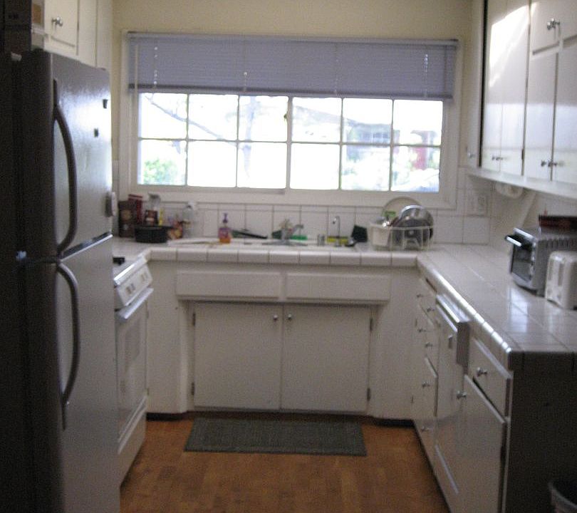 2nd image of 1293 Fernwood Dr
