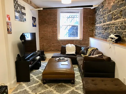 Rented by LJ Sloane Management | media 20