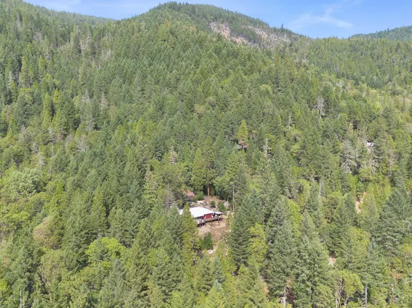 4172 Placer Rd, Wolf Creek, OR 97497