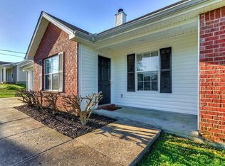 1305 Lyndsey Ridge Dr, La Vergne, TN 37086