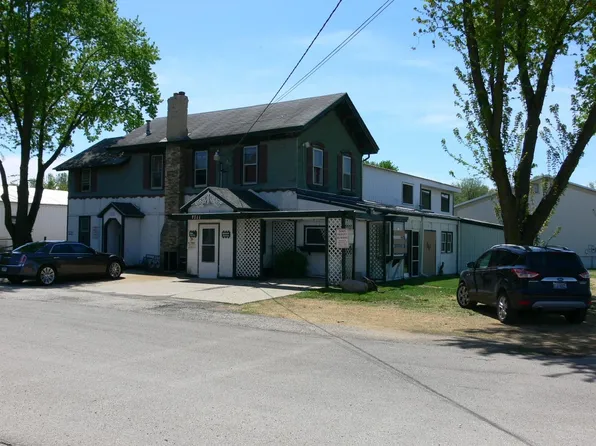 7711 Forest Hills Rd, Loves Park, IL 61111