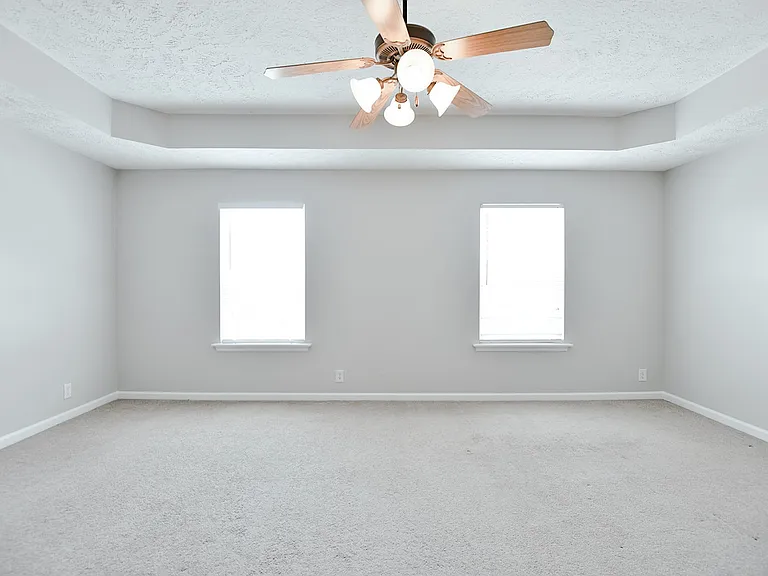 132 Tulip Grove Point — Photo 32