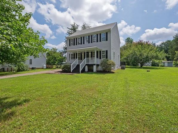 2236 Lakeview Dr, Powhatan, VA 23139