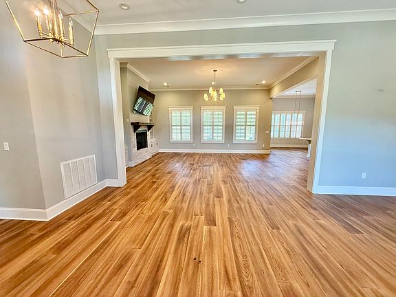 5th image of 148 Summit Dr