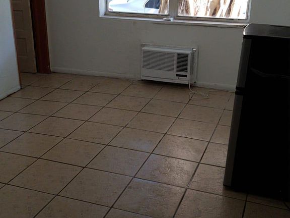 5th image of 6881 Indian Creek Dr