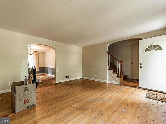 4th image of 7025 Heathfield Rd