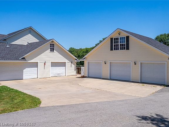 3rd image of 2715 Rebecca Lynn Ln