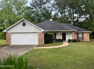 1436 Forbes Dr, Byram, MS 39272