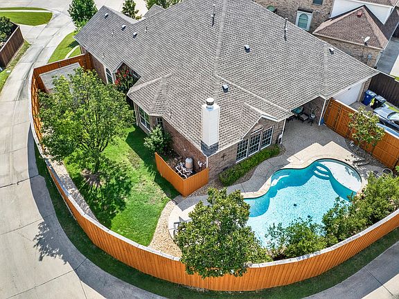 3rd image of 5812 Southern Pines Ct